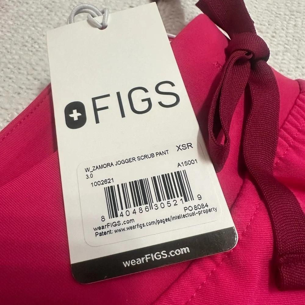 NWT Figs Women's Shocking Pink Scrub Set in Size XS - Picture 15 of 16